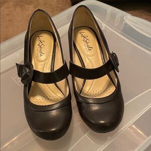 Life Stride Women's Black Mary Jane Flats